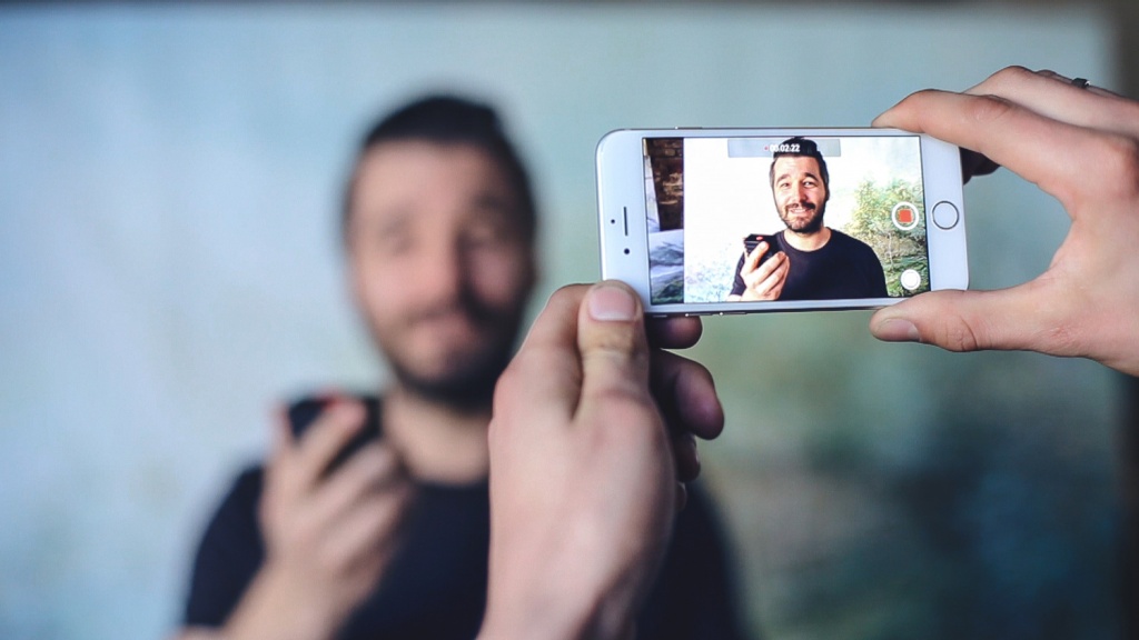 интервью на смартфон