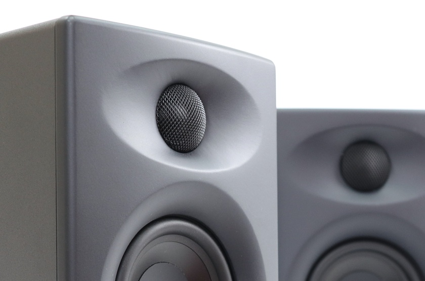 Мультимедиа-мониторы AuraSonics KN-серии защитная сетка